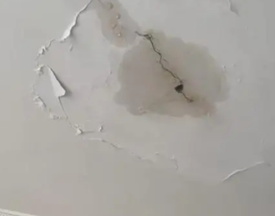 哈尔滨市阳台漏水维修公司分享下屋面防水工程质量问题原因分析